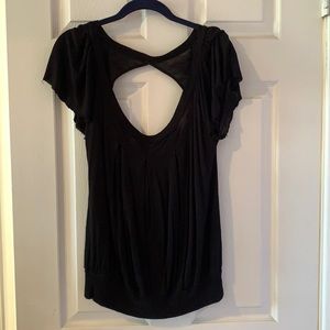 Black sheer top-un hemmed sleeves